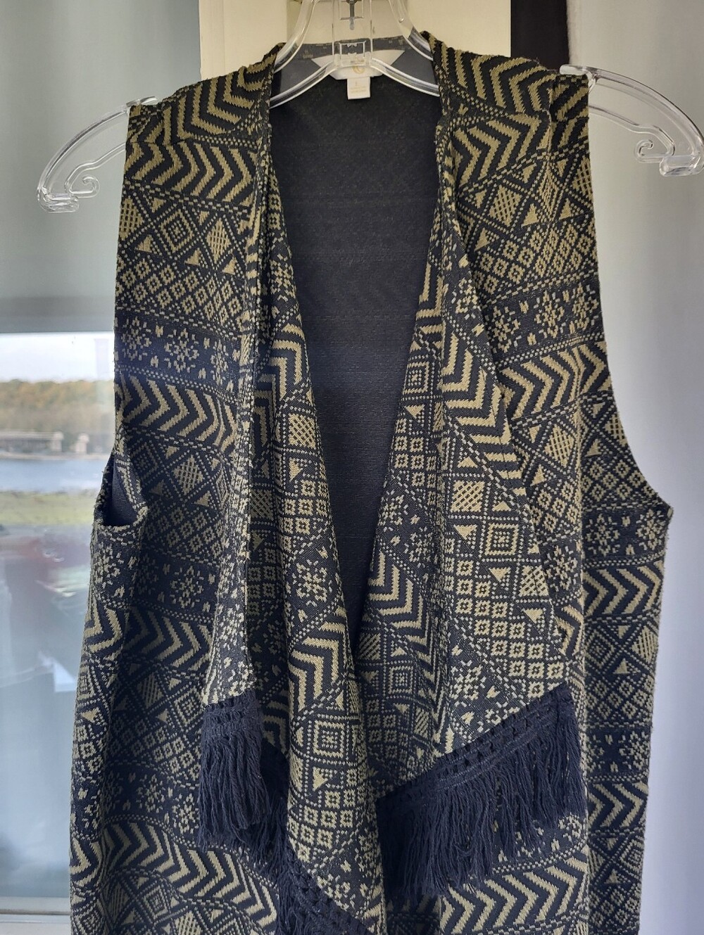 Fringed Aztec Pattern Knit Poncho/ Cape- Black & Olive Green Sz Large